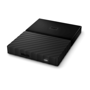 My Passport Black 2018 Top Angle right
